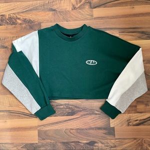 Dear stalker crop top pullover sweater